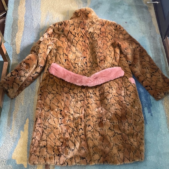Shrimps Leopard Print Teddy Jacket with Pink Details - Picture 6 of 7